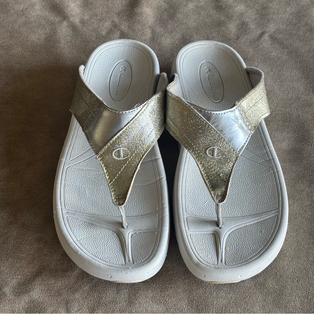 Champion's Women's White & Gold Thong Sandals Sz 9